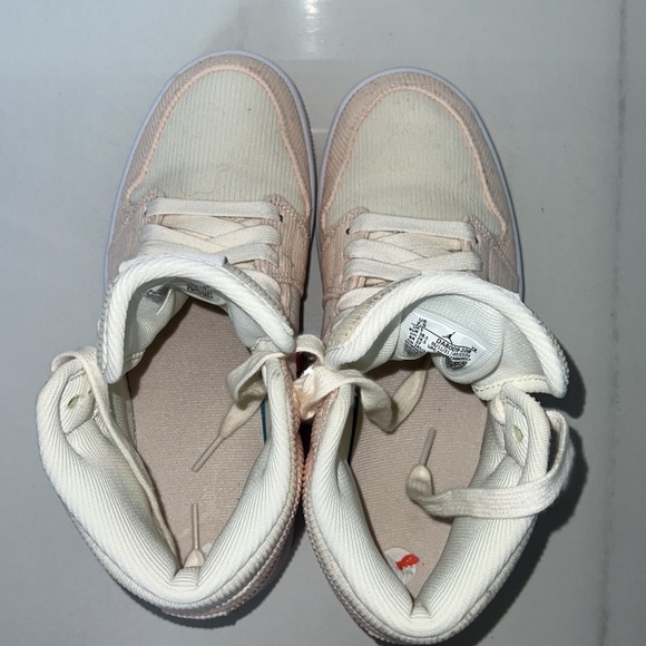 Sail/Orange Quartz/White/Orange Air Jordan 1 Mid SE 'Corduroy' Size 7.5 - Picture 8 of 9